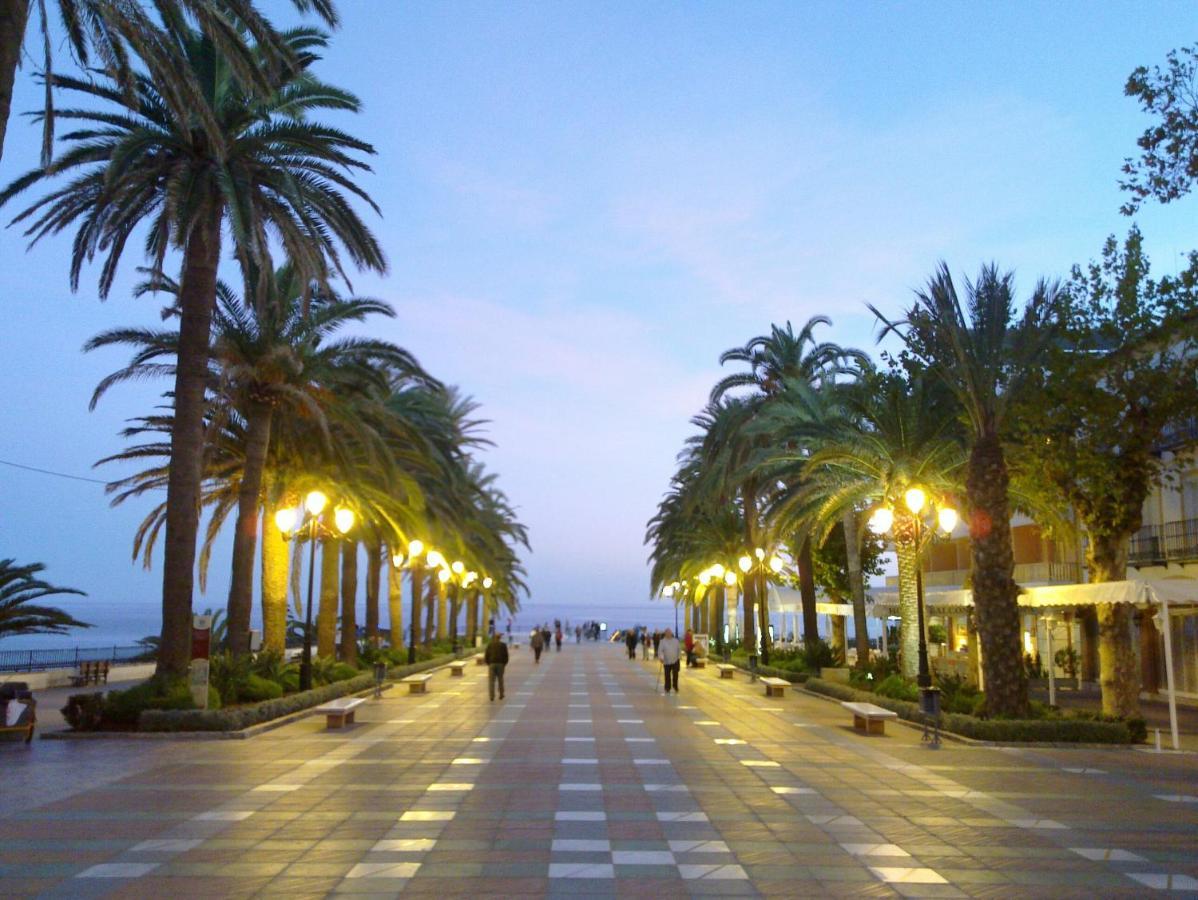 R1352 Pinomar D Villa Nerja Buitenkant foto